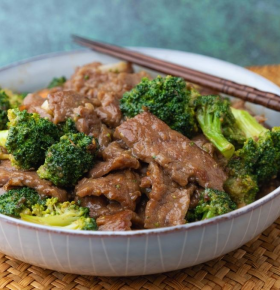 Bò Xào Bông Cải 