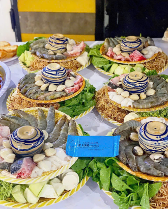 Hải sản tươi sống – Trải nghiệm ẩm thực biển tại Xe Lam Quán Phan Thiết