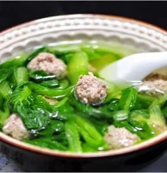 Canh Chả Cá Thác Lác Nấu Cải Xanh 